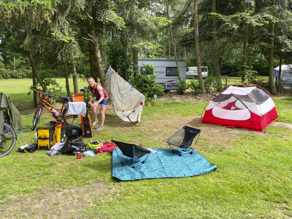 MSR tent op camping in Pelt